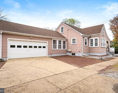 2734 Quakerbridge Road - Photo Thumbnail 1