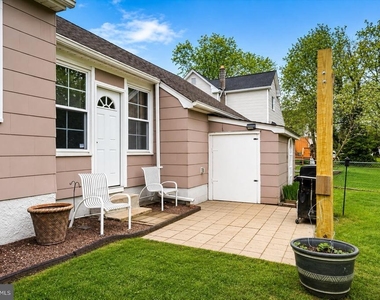 2734 Quakerbridge Road - Photo Thumbnail 26