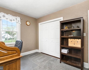 2734 Quakerbridge Road - Photo Thumbnail 16