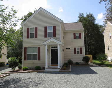 305 W Poplar Avenue - Photo Thumbnail 19