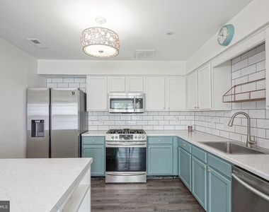 6201 Riverfront Drive - Photo Thumbnail 12