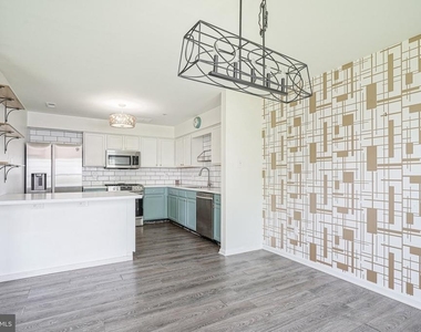 6201 Riverfront Drive - Photo Thumbnail 10