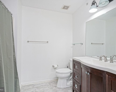 6201 Riverfront Drive - Photo Thumbnail 18