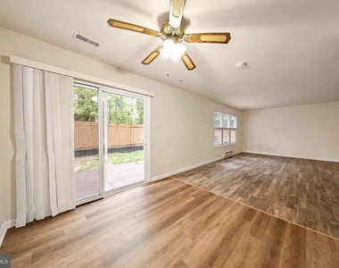 205 Chaucer Court - Photo Thumbnail 2