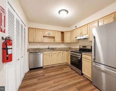 205 Chaucer Court - Photo Thumbnail 6