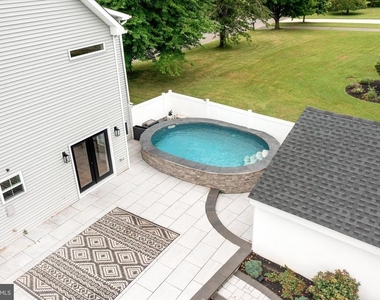 25015 Mount Pleasant Road - Photo Thumbnail 54