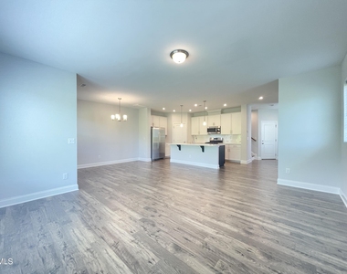 238 Deardom Way - Photo Thumbnail 8