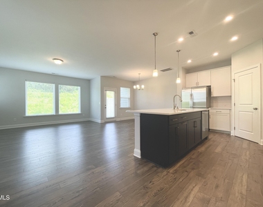 238 Deardom Way - Photo Thumbnail 4