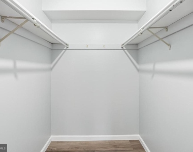 207 Sedgefield Drive - Photo Thumbnail 11