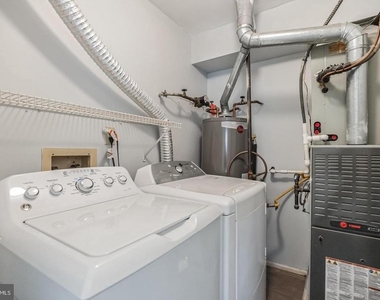 207 Sedgefield Drive - Photo Thumbnail 9