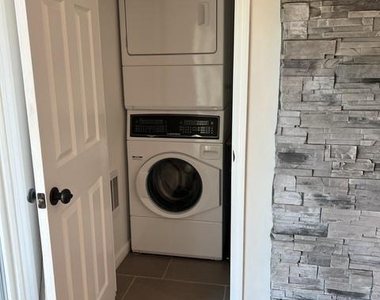 207 E Lake Boulevard - Photo Thumbnail 6