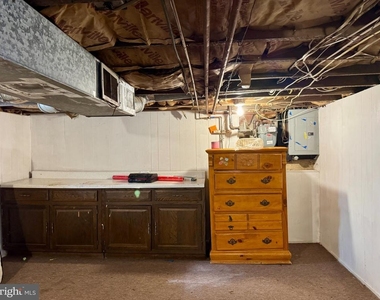 206 Arch Street - Photo Thumbnail 14