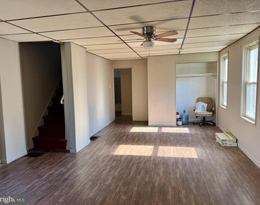 206 Arch Street - Photo Thumbnail 5