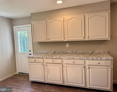 206 Arch Street - Photo Thumbnail 12