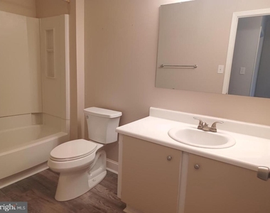 403 Roberts Lane - Photo Thumbnail 15