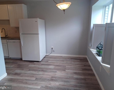 403 Roberts Lane - Photo Thumbnail 8