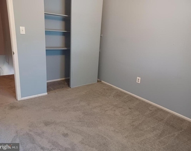 403 Roberts Lane - Photo Thumbnail 14