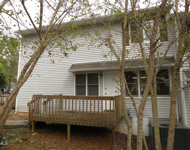 737 Edwards Street - Photo Thumbnail 12