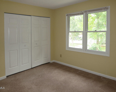 737 Edwards Street - Photo Thumbnail 9