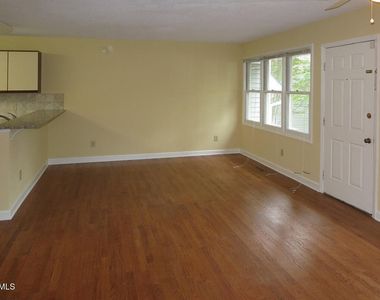 737 Edwards Street - Photo Thumbnail 1
