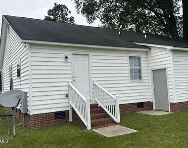 607 W Anderson Street - Photo Thumbnail 13