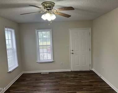 607 W Anderson Street - Photo Thumbnail 1