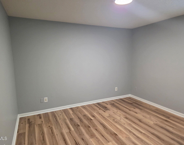 902 W Chatham Street - Photo Thumbnail 10