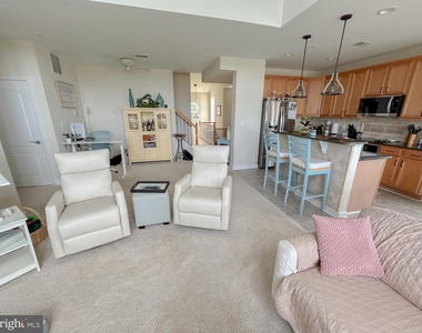 10800 Navy Page Lane - Photo Thumbnail 7