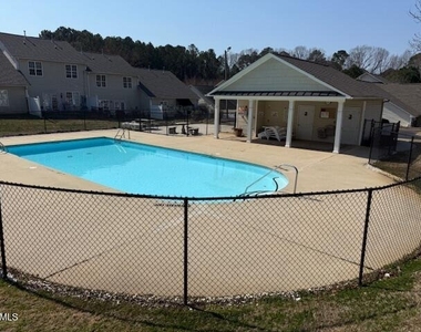 412 Meridian Crossing - Photo Thumbnail 16