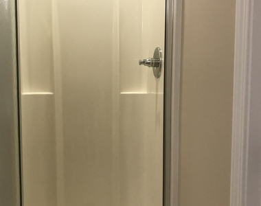 9807 Castain Drive - Photo Thumbnail 16
