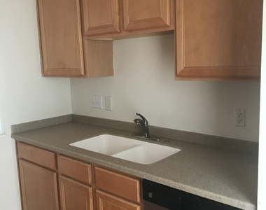 9807 Castain Drive - Photo Thumbnail 10