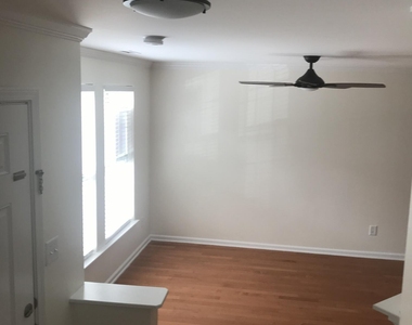 9807 Castain Drive - Photo Thumbnail 5