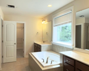 2059 Travern Drive - Photo Thumbnail 21