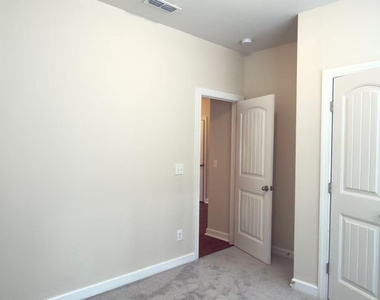 2059 Travern Drive - Photo Thumbnail 11