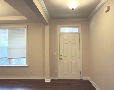 2059 Travern Drive - Photo Thumbnail 2