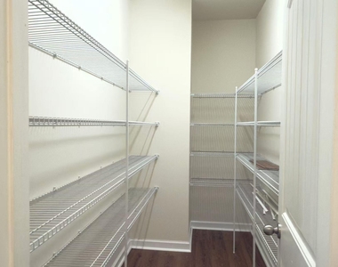 2059 Travern Drive - Photo Thumbnail 14