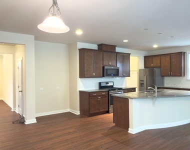 2059 Travern Drive - Photo Thumbnail 4