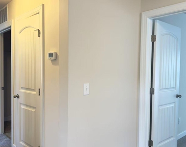 2059 Travern Drive - Photo Thumbnail 18