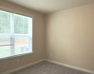 2059 Travern Drive - Photo Thumbnail 10