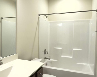 2059 Travern Drive - Photo Thumbnail 12
