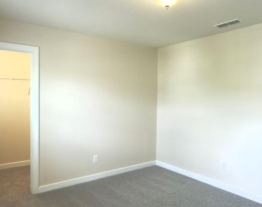 2059 Travern Drive - Photo Thumbnail 25