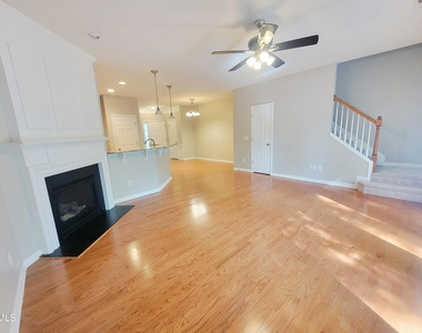 7248 Racine Way - Photo Thumbnail 12