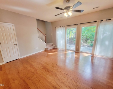 7248 Racine Way - Photo Thumbnail 11
