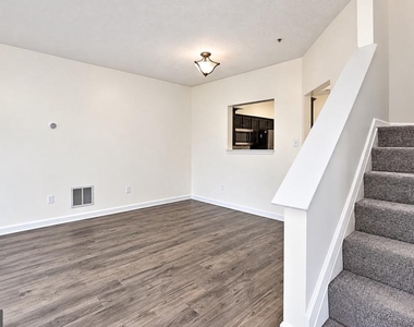 16501 Enders Terrace - Photo Thumbnail 2