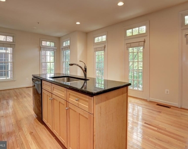 311 Oak Knoll Terrace - Photo Thumbnail 15