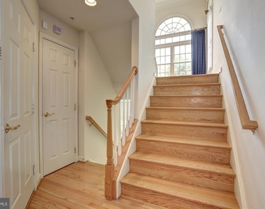 311 Oak Knoll Terrace - Photo Thumbnail 1