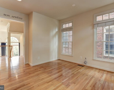 311 Oak Knoll Terrace - Photo Thumbnail 9