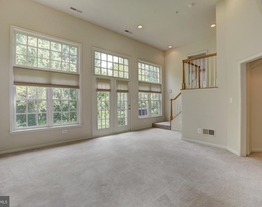 311 Oak Knoll Terrace - Photo Thumbnail 31
