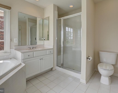 311 Oak Knoll Terrace - Photo Thumbnail 21