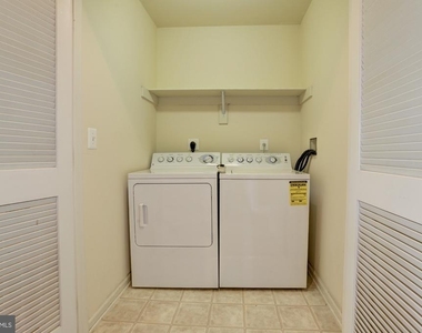 311 Oak Knoll Terrace - Photo Thumbnail 29